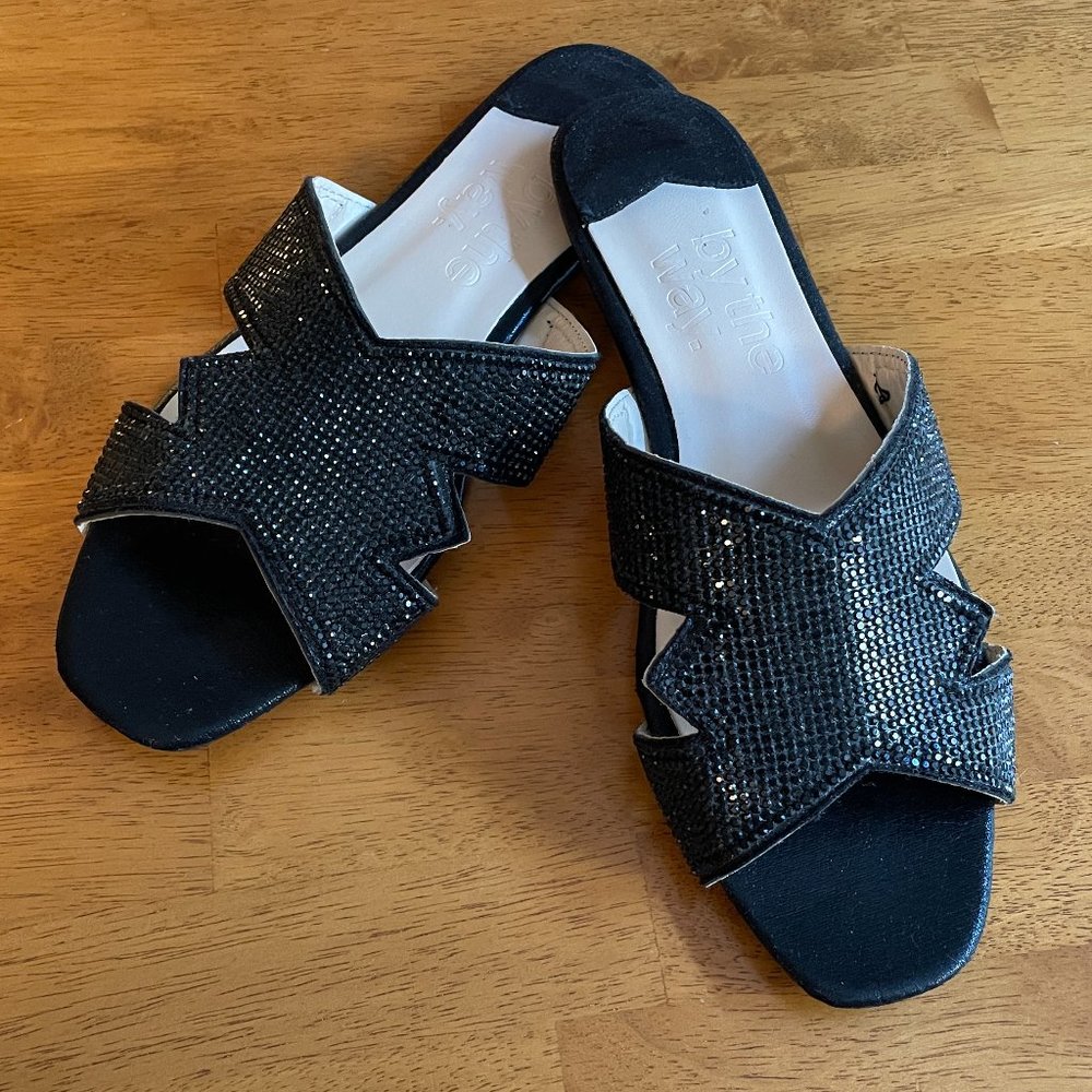 NWOT Size 37 By The Way black sandals with sparkles